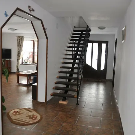 Casa Din Livada *
